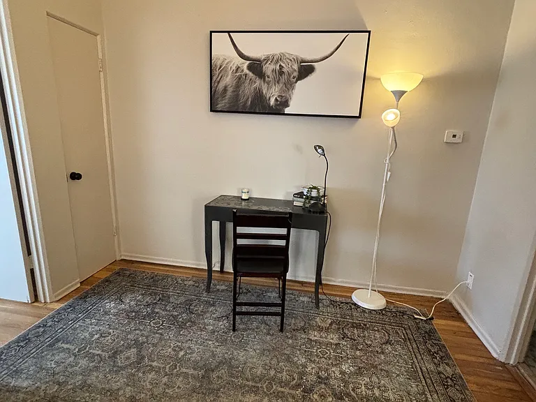 2112-2114 Russell Blvd #2112C — Photo 4