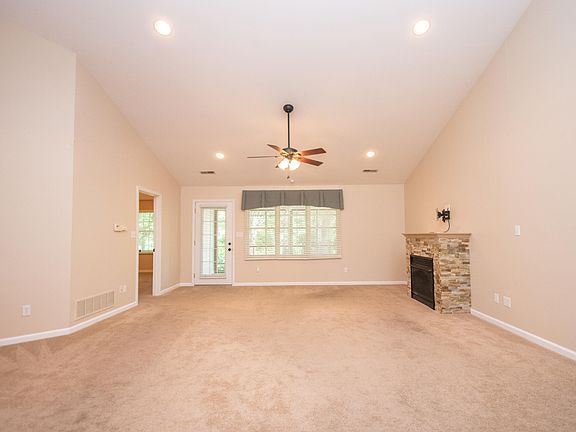 3rd image of 4214 Pinehurst Ct #B