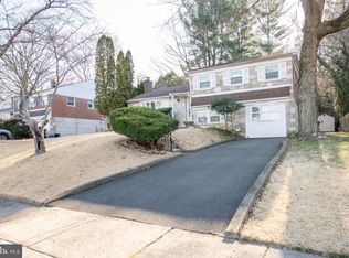 1527 Shoemaker Rd, Abington, PA 19001