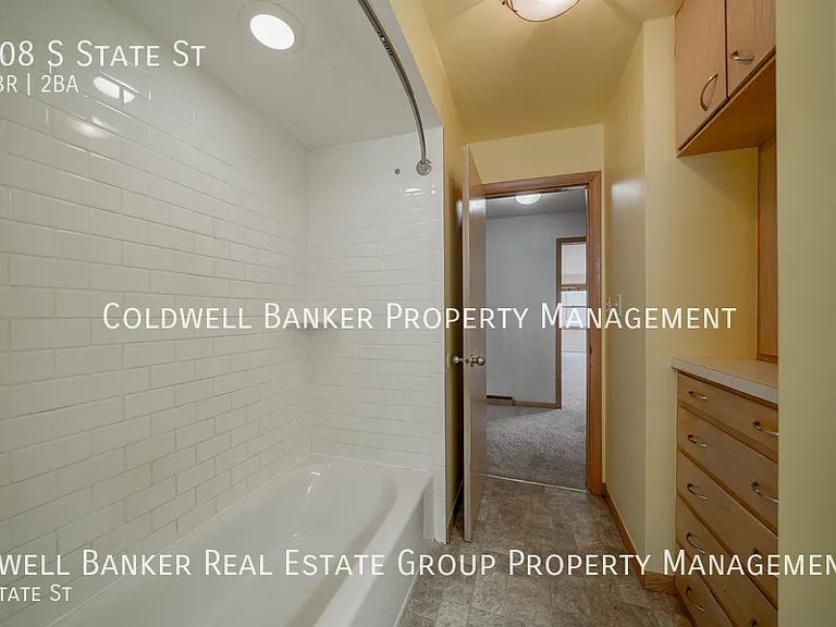 608 S State St — Photo 15