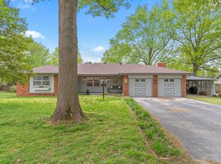208 W Avenue Ave, Nixa, MO 65714