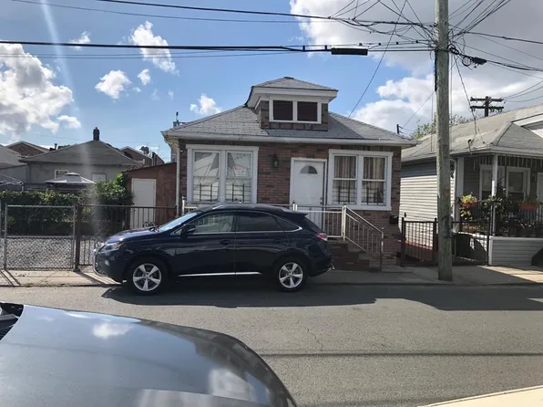 195 Beach 24th Street image 2 of 30