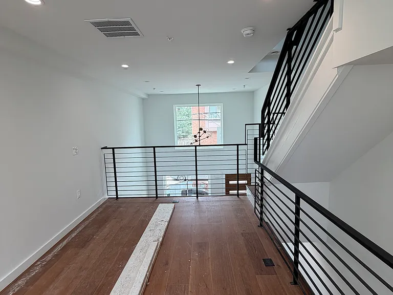 1207 S 26th St — Photo 14