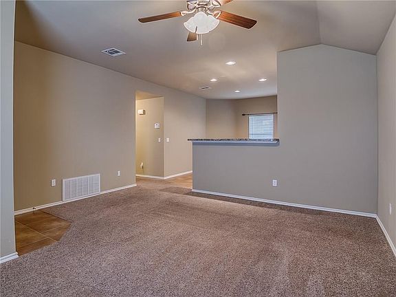 5th image of 9609 Lauren Dr