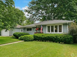 749 Wilcox St, Mundelein, IL