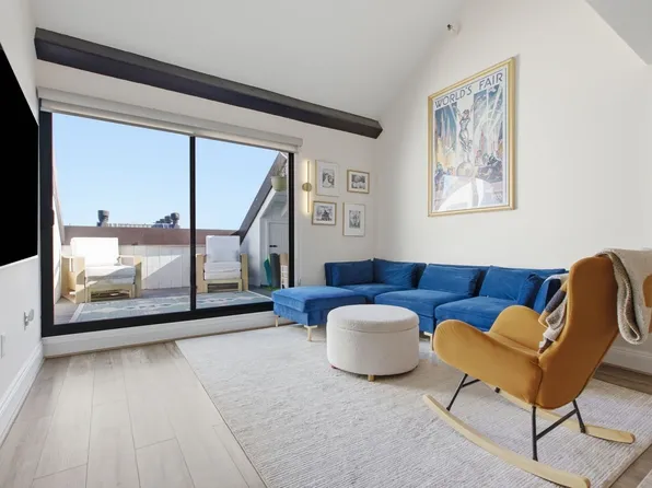 42 8th St APT 2508, Charlestown, MA 02129