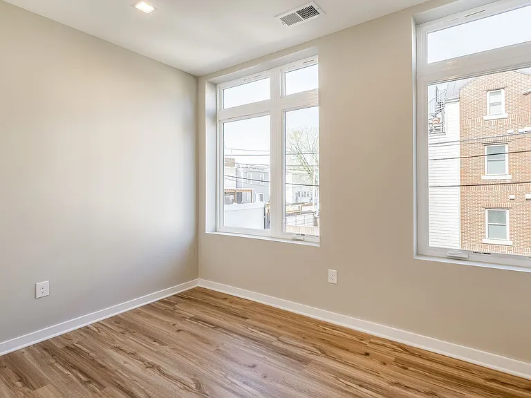 1358 Florida Ave NE — Photo 14