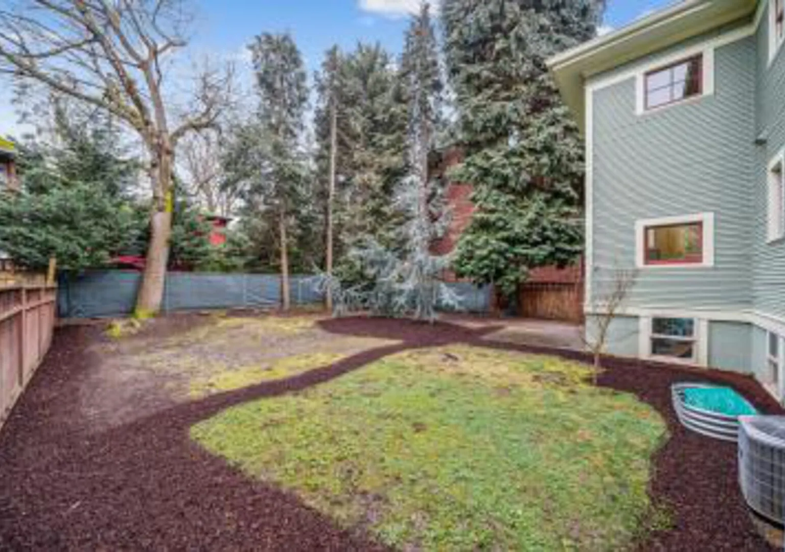 Beautiful Belmont/Hawthorne duplex — Photo 3