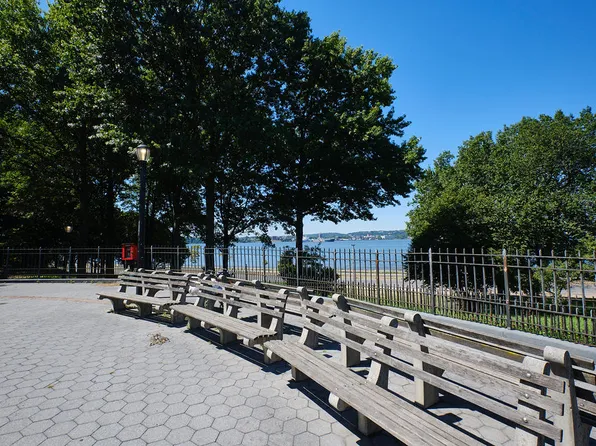 16 Colonial Gardens image 40 of 40