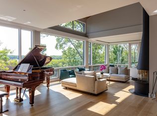 41 Shore Dr, Southampton, NY 11968