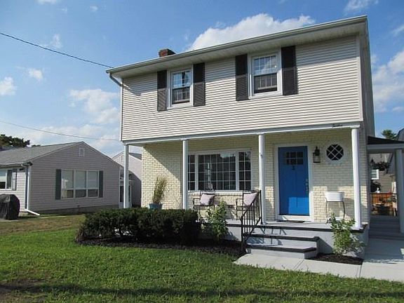 3rd image of 12 Cypress Ave