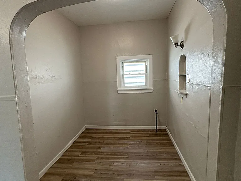 3937 Woodhaven Dr — Photo 3