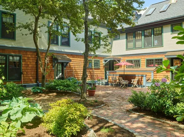 15-19 Mount Vernon St Unit 8, Cambridge, MA 02140