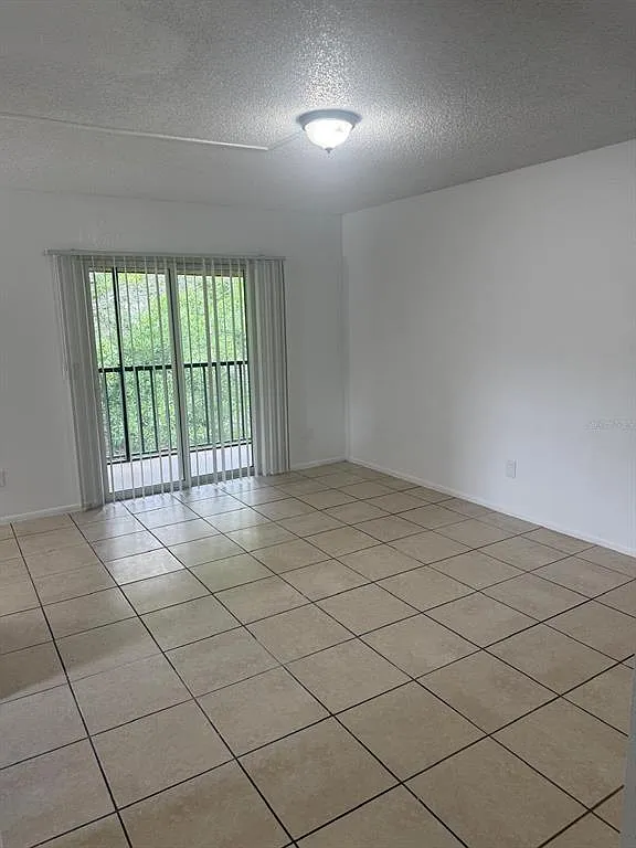 2 bed, 2.0 bath, 905 sqft, $1,600 — Photo 4