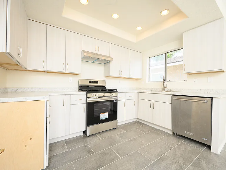 14051 Pinebrook Dr #C — Photo 10