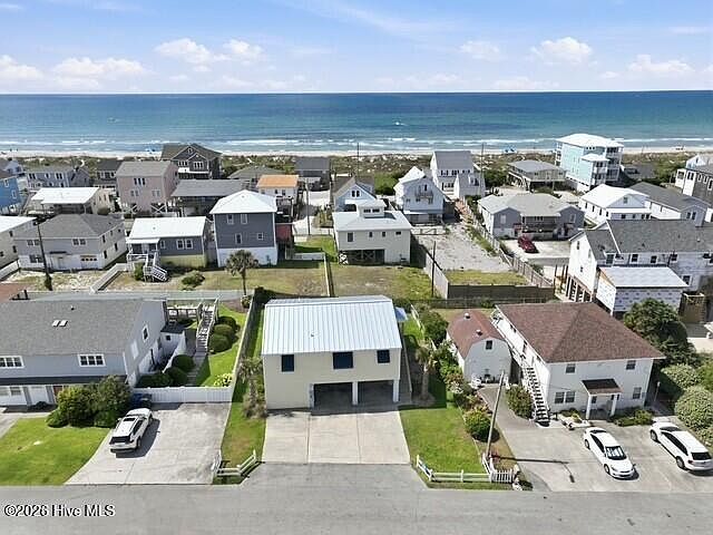 1st image of 102 W Dobbs Street