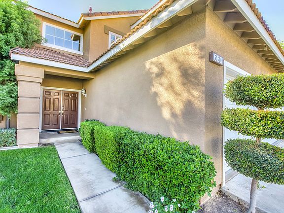 4th image of 680 Birchwood Ln