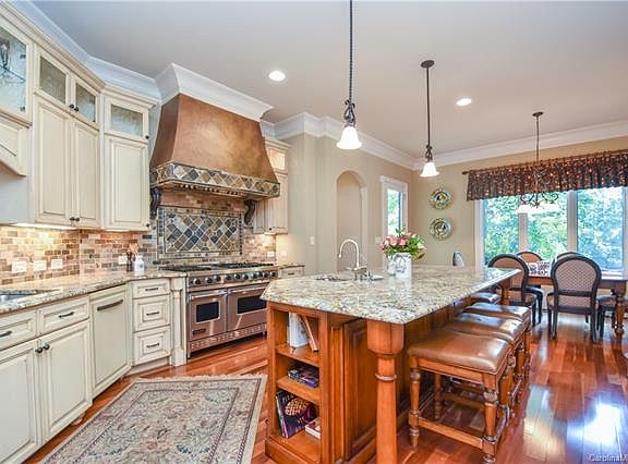 5th image of 7533 Turnberry Ln