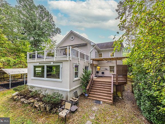 2nd image of 4009 Estabrook Dr