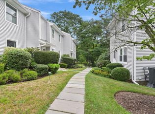 1 Wolfpit Ave APT 13, Norwalk, CT 06851