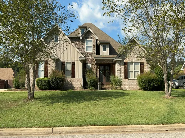 180 Gresham Dr, Millbrook, AL 36054