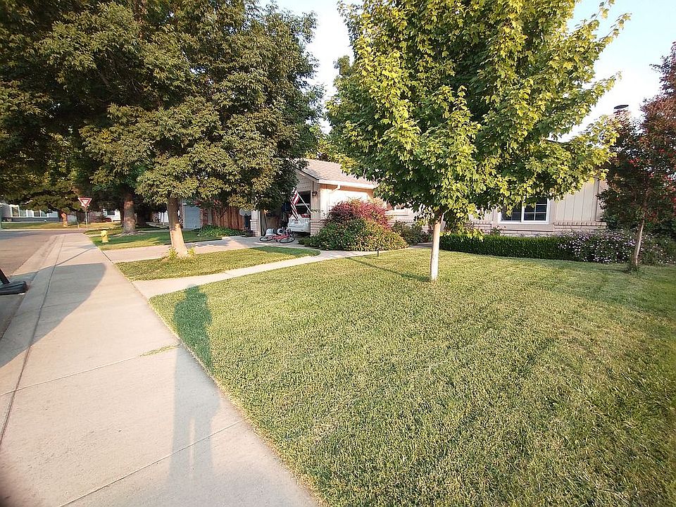 2nd image of 3620 Corrine Ln