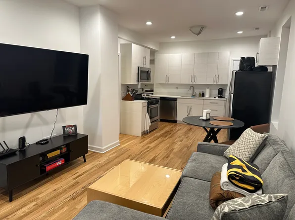 1516 N Greenview Ave #G, Chicago, IL 60642