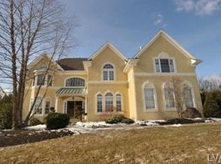 2048 Quail Ct, Bethlehem, PA