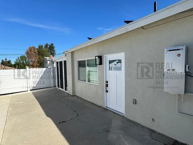 1403 W Sumner Ave - Echeverria — Photo 1