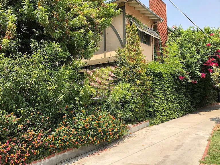 611 E Maple St #3 — Photo 2