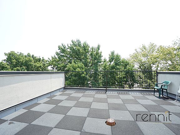 5th image of 1772 Bergen St #4A