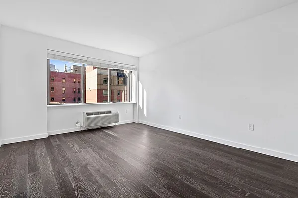 Rented by Greystar | media 9