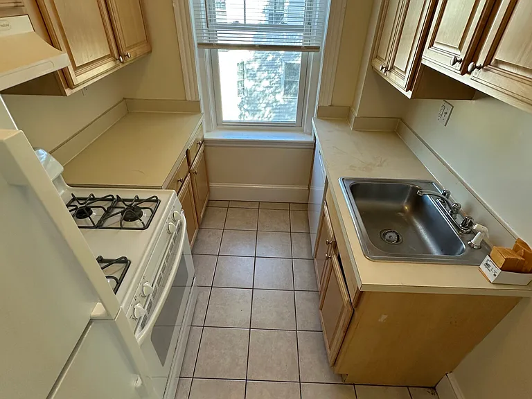 41 Wendell St #34 — Photo 4