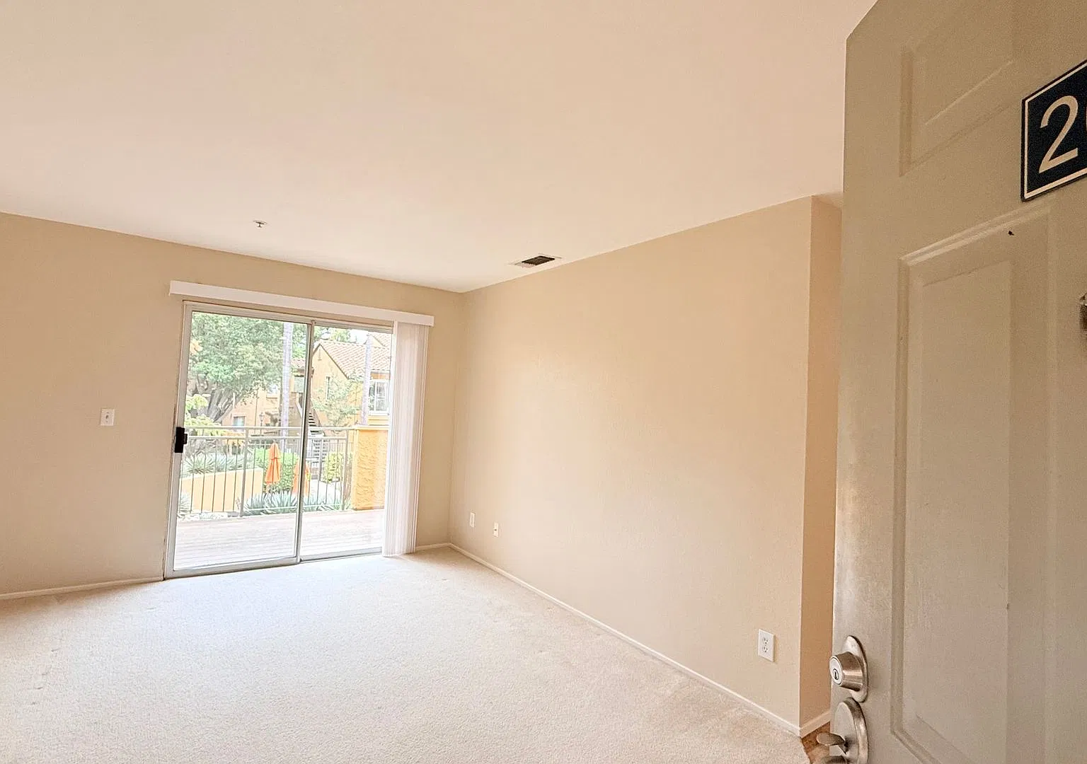 Move-In Ready, 2BD/2BA, Upper-Level, Corner Unit Condo in Siena Hills, San Ramon- Available NOW! — Photo 4