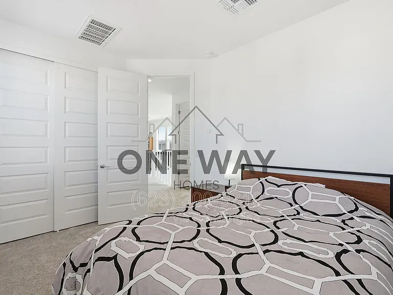 10204 E Ulysses Ave — Photo 13