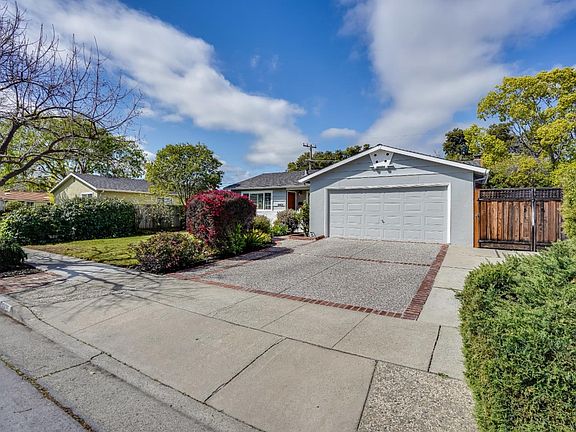 2nd image of 10425 Farallone Dr