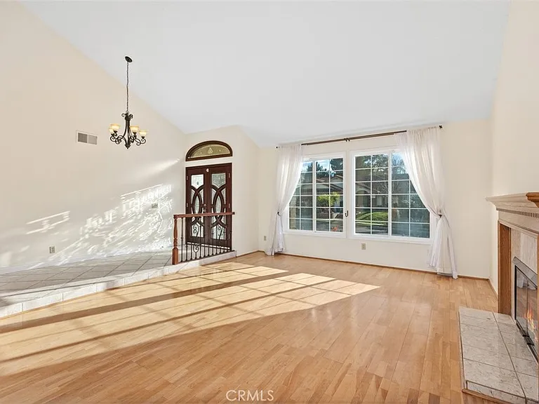 24001 Swallowtail Dr — Photo 4