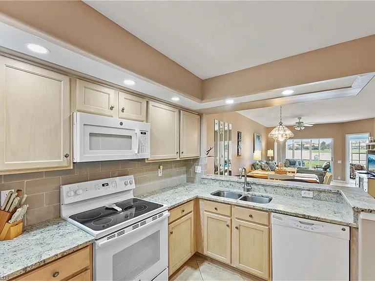 28064 Cavendish Ct #2404 — Photo 6