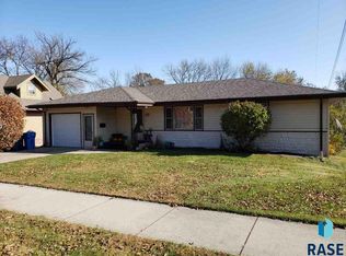 910 N State Ave, Dell Rapids, SD 57022