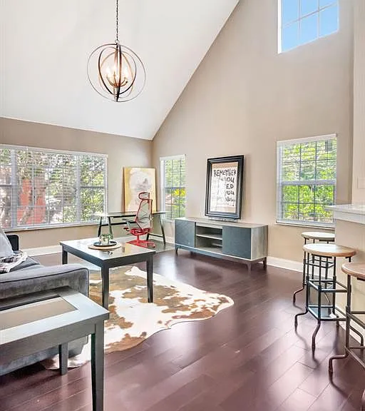 9130 Lake Chase Island Way #9130 — Photo 7