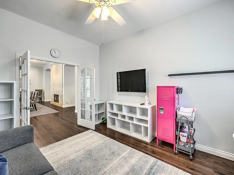 7166 Frontier Hills Ave — Photo 26