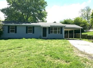 16 Seminole Rd, Cartersville, GA 30121