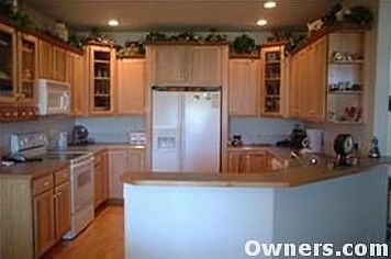 Hickory Cabinets /w/ Maple floor
