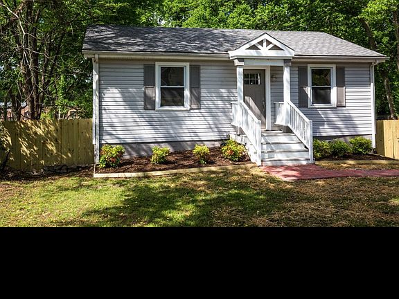 3rd image of 517 Norton Ave