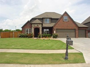 4804 W Louisville Pl, Broken Arrow, OK 74012
