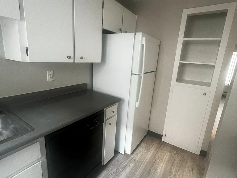 8747 SE Flavel St #8747 — Photo 7