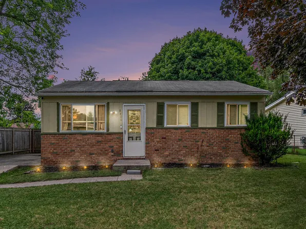 3400 Radford Dr, Lansing, MI 48911