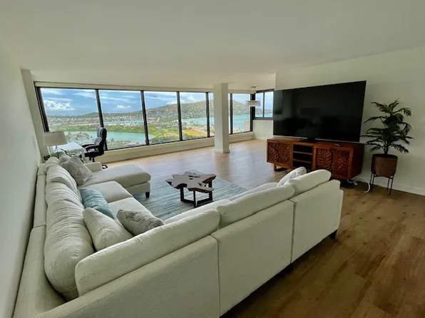 250 Kawaihae St APT 17D, Honolulu, HI 96825