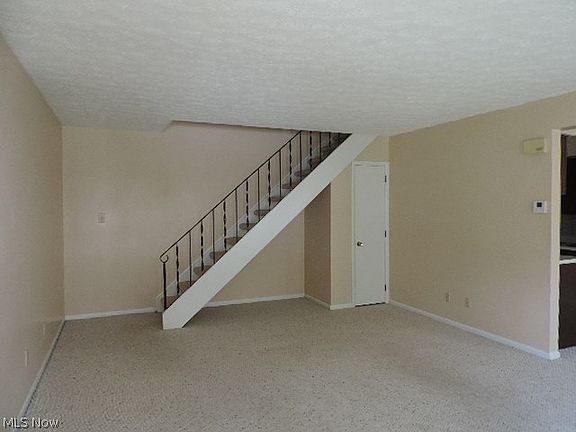 3rd image of 1286B Pembrooke Dr