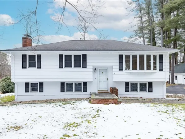 8 Ledgewood Dr, Bedford, MA 01730